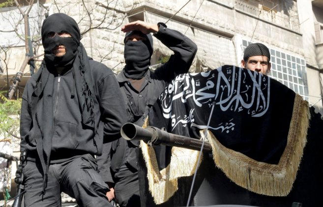 Miembros del grupo 'yihadista' Al Nusra en Bustan al-Qasr.