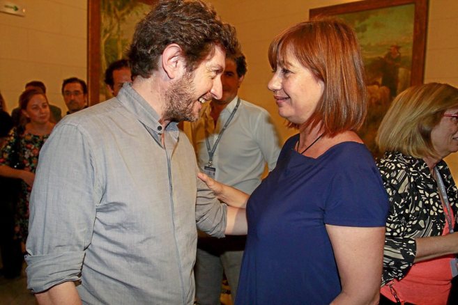 Alberto Jarabo, lder de Podemos, y la presidenta Francina Armengol.