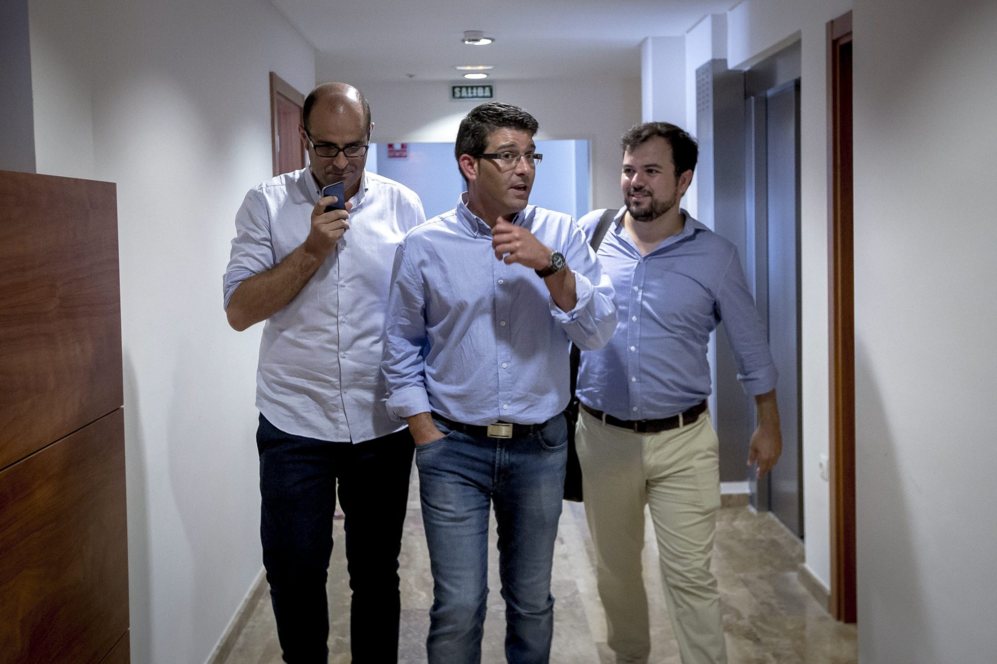 De izquierda a derecha, Ricard Gallego, Jorge Rodrguez y Manuel...