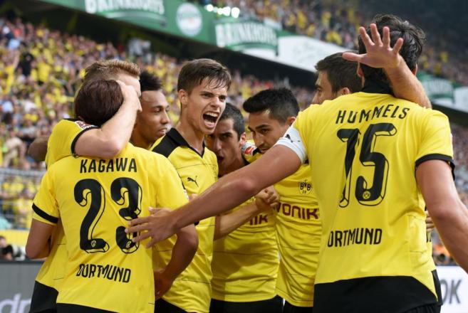 Los jugadores del Borussia Dortmund celebrando un gol