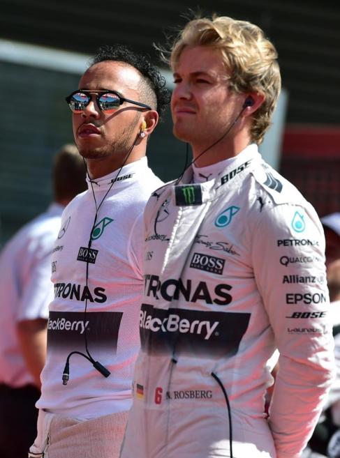 Los dos pilotos de Mercedes, antes del GP de Bélgica 2015, en Spa.