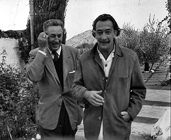 Fotograma del NO-DO. Encuentro en Ampurdam entre Dalí y Walt Disney.