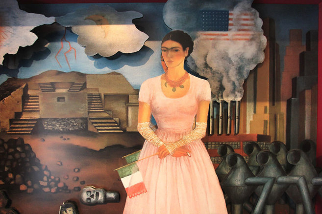 Figura de Frida Kahlo presente en una de las obras expuestas en Ciudad...