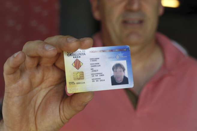 Funda pasaporte catalán