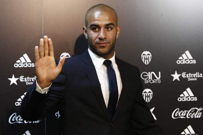 Aymen Abdennour, en su presentacin como jugador del Valencia.