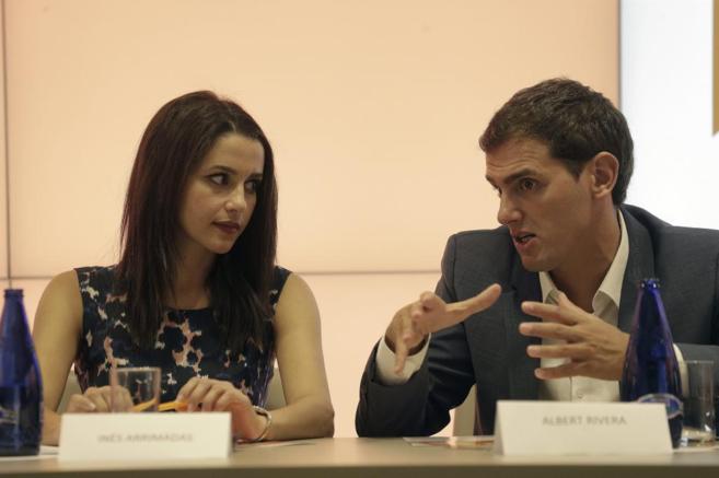 Ins Arrimadas, candidata a la Presidencia de la Generalitat, y...