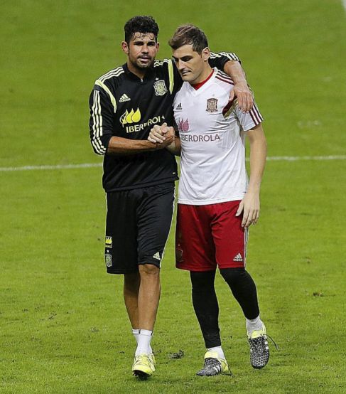 Diego Costa y Casillas, juntos despus del entrenamiento de la...