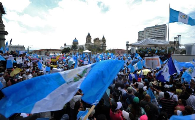 Una de las protestas celebradas contra el presidente de Guatemala, a...