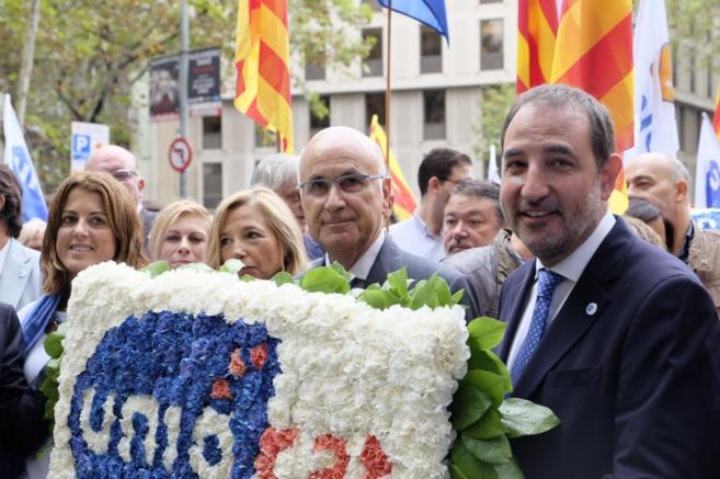 Ramon Espadaler junto a Duran i Lleida en la ofrenda floral de la...