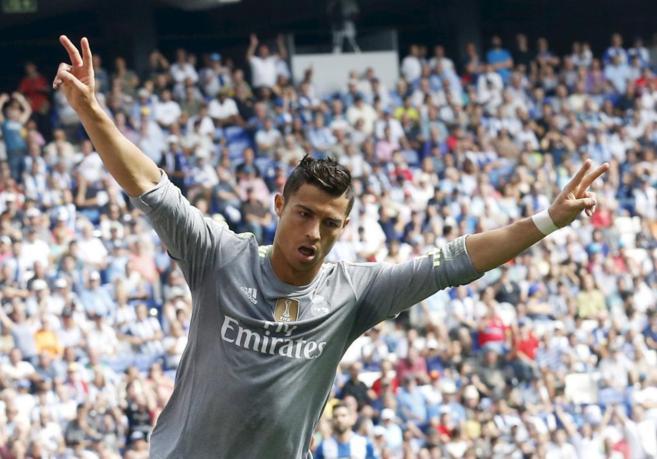 Cristiano celebra uno de sus cinco goles al Espanyol.