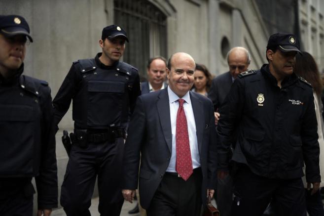 El ex consejero andaluz Gaspar Zarrías, tras declarar en abril en el...