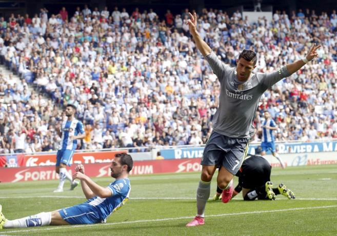 Cristiano celebra un gol en Cornell ante el Espanyol