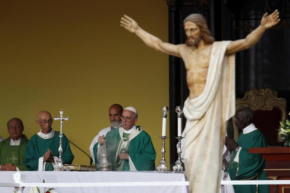 El Papa Francisco durante la misa que ofici hoy en la Plaza de la...