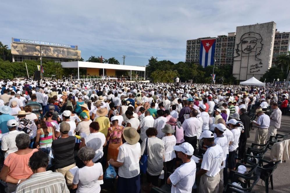La Plaza de la Revolucin, en La Habana, es el escenario de la misa...