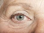 El ojo de una persona mayor.