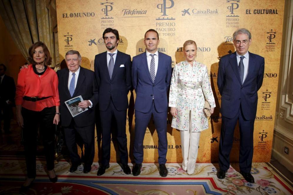 Miguel ngel Perera y la presidenta de la Comunidad de Madrid,...