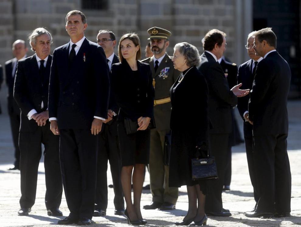 Los Reyes, ayer en el funeral de El Escorial.