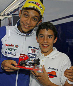 Valentino Rossi y Marc Mrquez, en su primer encuentro, en 2008 en...
