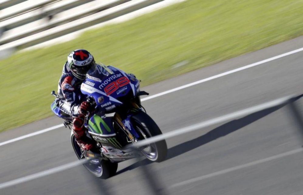 El campen del Mundo de Moto GP, Jorge Lorenzo, durante los primeros...
