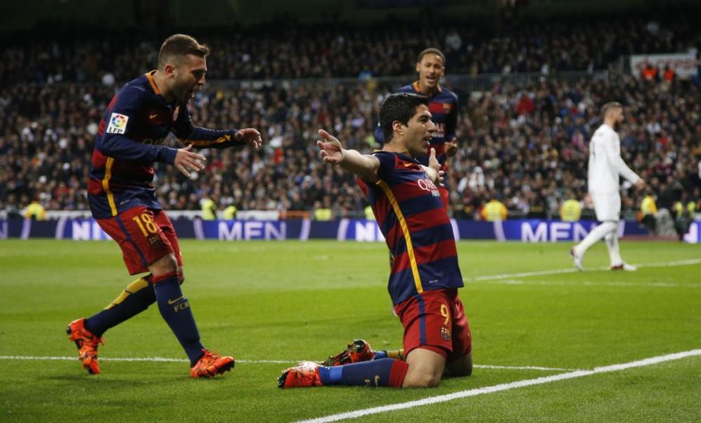 Luis Surez celebra el cuarto gol del Barcelona.