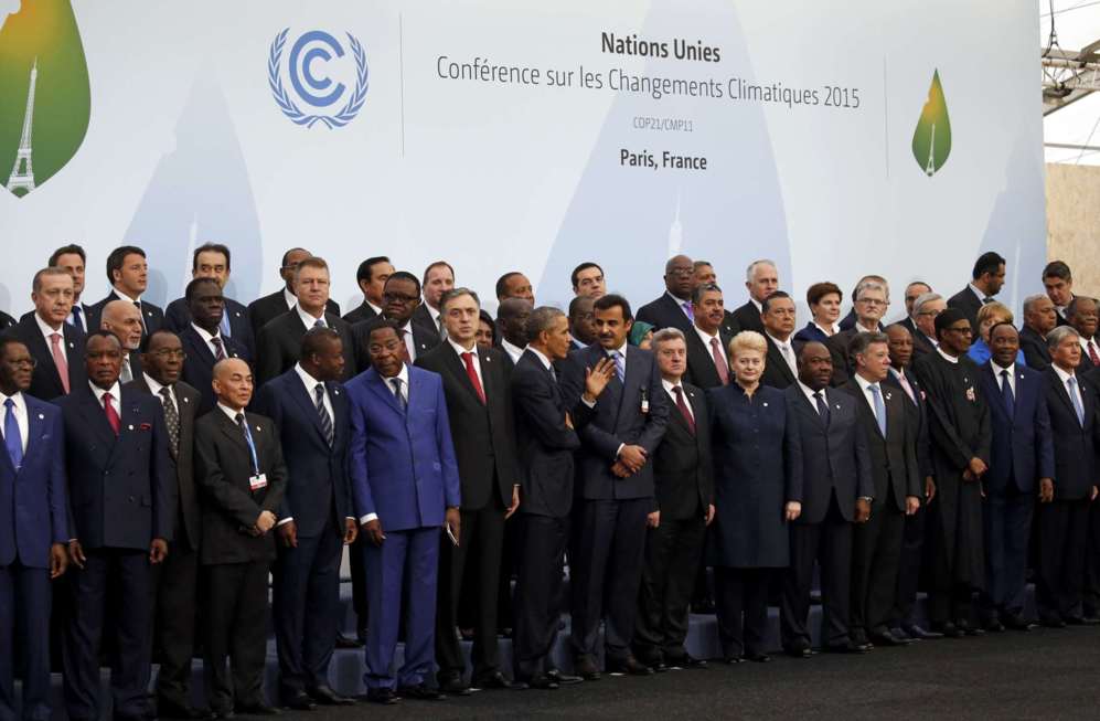 Foto de grupo con los lderes en la Cumbre del Clima de Pars.