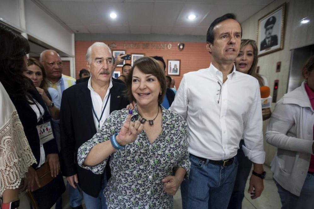 Mitzy Capriles, esposa del alcalde opositor Antonio Ledezma,...