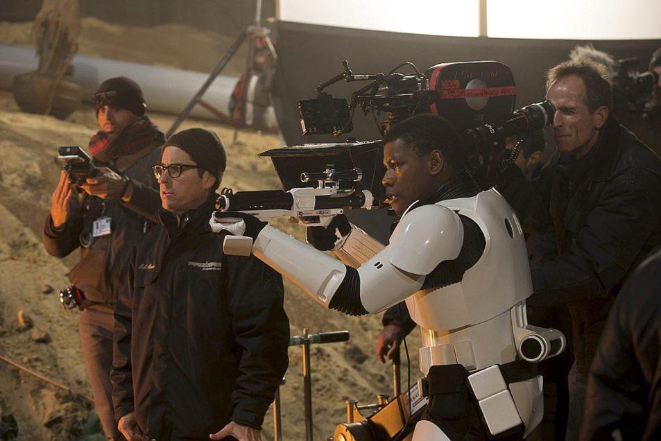 El director de la nueva película de 'Star Wars', JJ Abrams,...