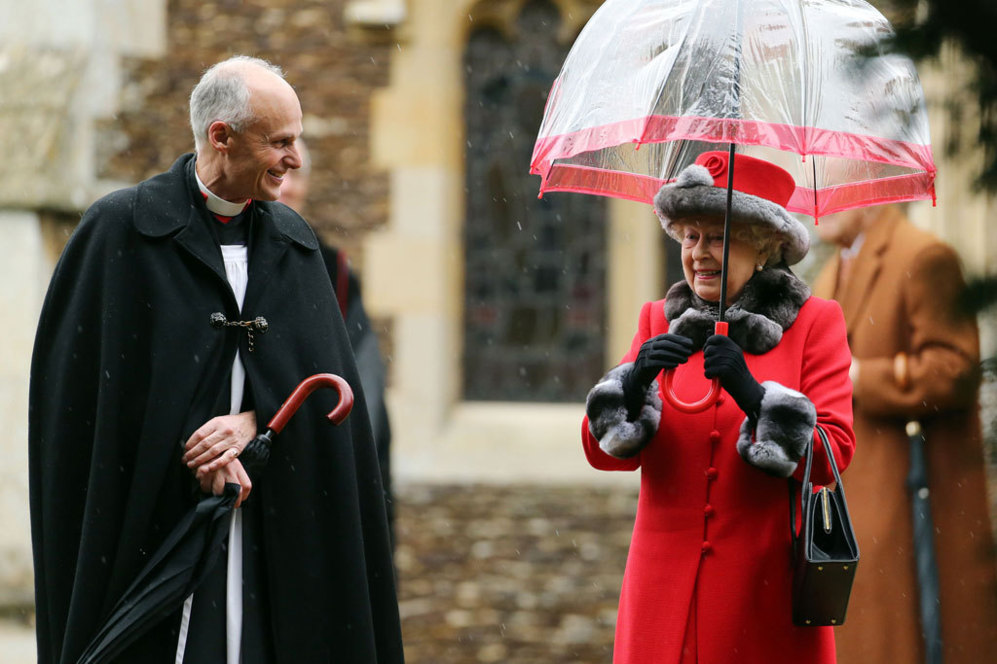 La Reina Isabel II presidi el tradicional oficio religioso del Da...