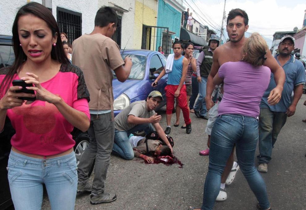 Violencia en Venezuela: Récord de violencia en Venezuela, con 28.000  asesinatos en un año | EL MUNDO