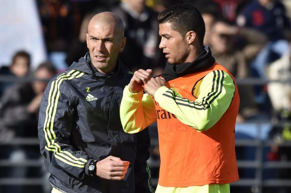 Zidane, junto a Cristiano Ronaldo.
