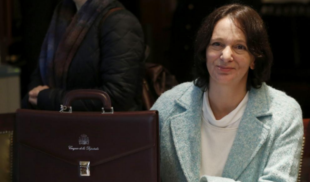 Carolina Bescansa, parlamentaria electa por Podemos, recoge su cartera...