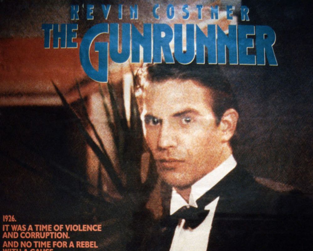 En 1989, protagoniz la novela policaca 'The Gunrunner'.
