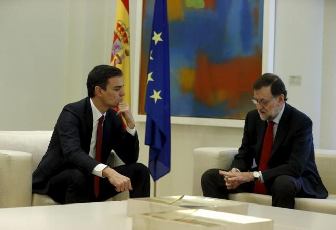 Mariano Rajoy y Pedro Snchez, en La Moncloa el pasado 23 de...