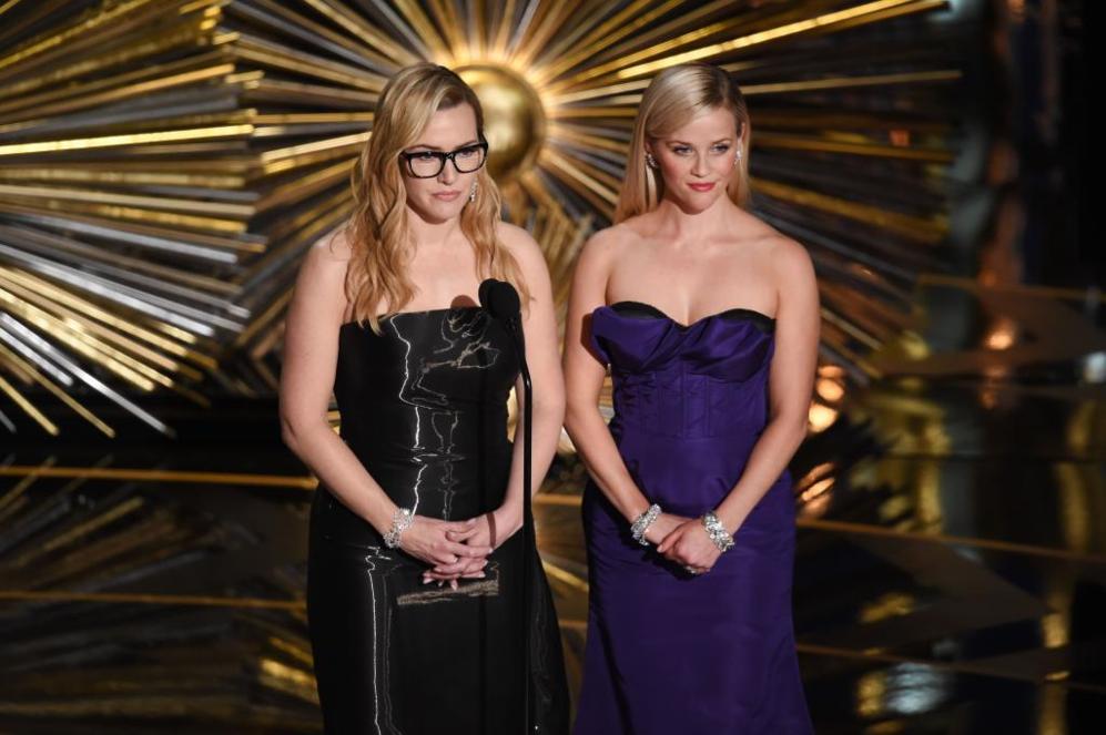 Kate Winslet y Reese Witherspoon se han mimetizado para entregar su...