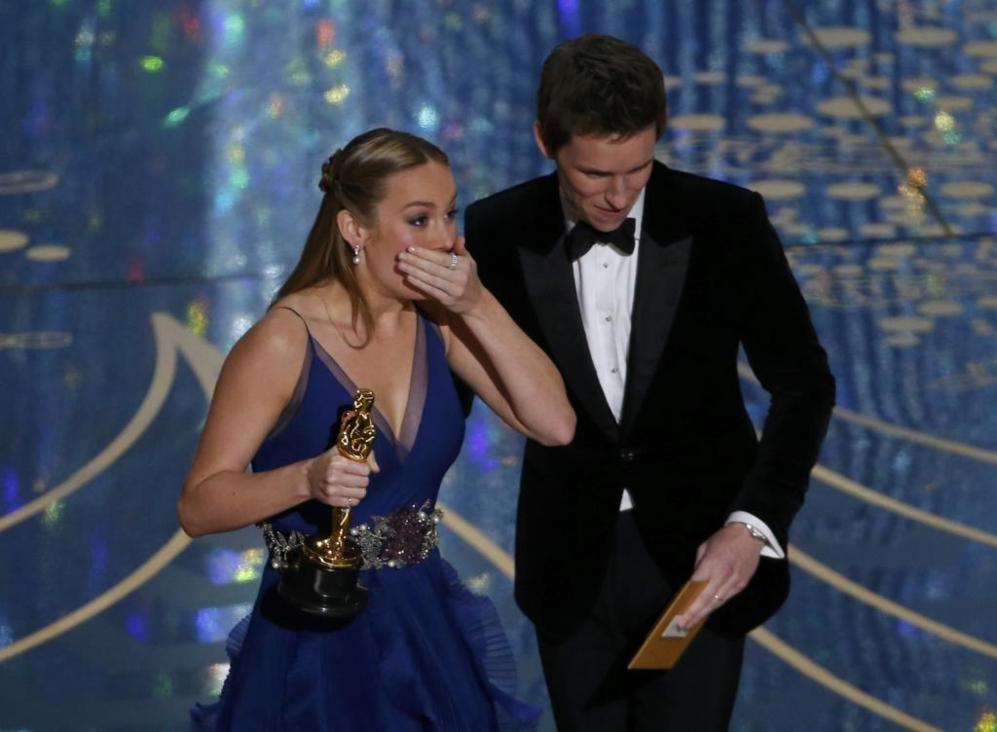 Brie Larson, emocionadsima tras recibir su Oscar. Hollywood se ha...
