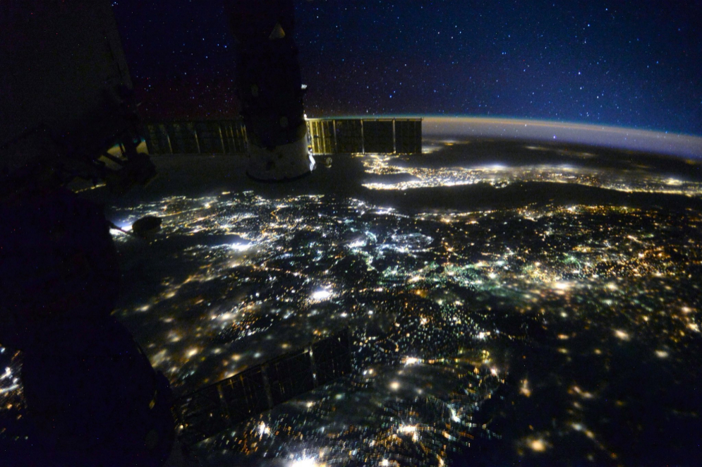Imagen nocturna de Macedonia cuando la ISS pasaba sobre ella.