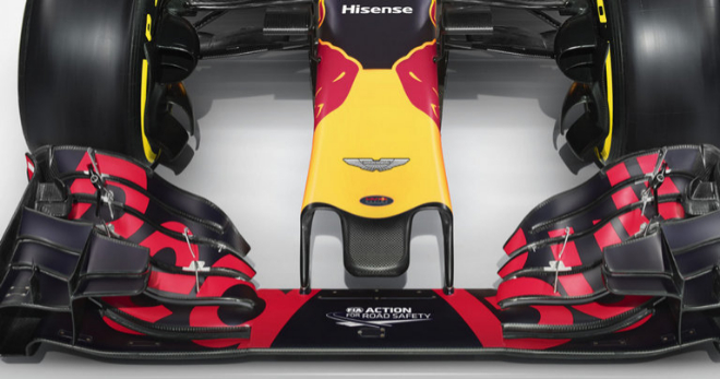 Publicidad Aston Martin en el morro del monoplaza de Red Bull