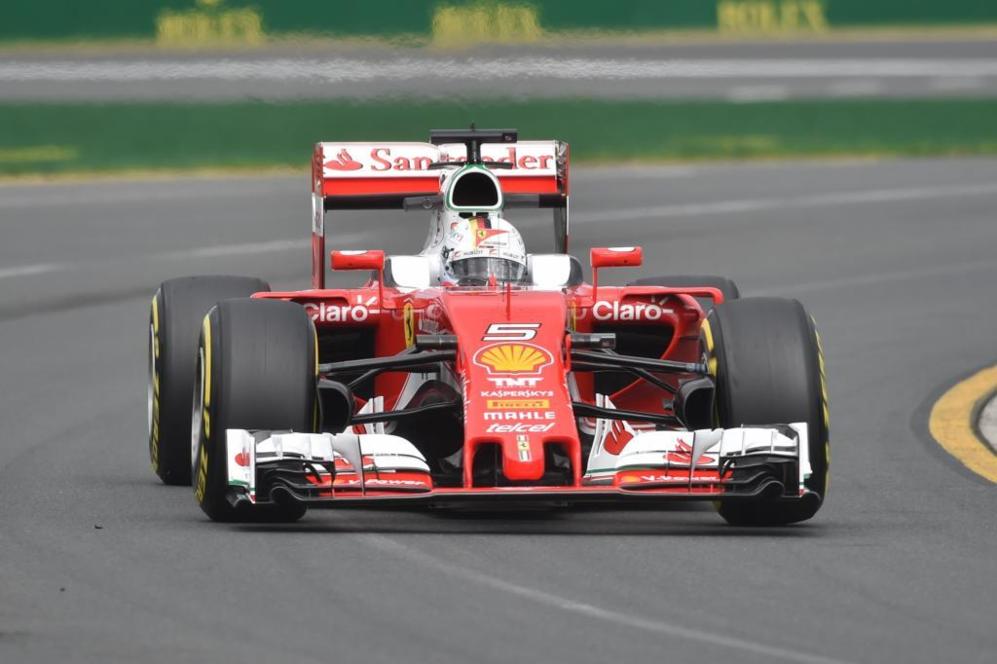 Sebastian Vettel en el estreno de Ferrari en el Mundial, sin...