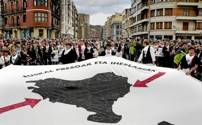 Manifestacin  en Bilbao de familiares de presos de ETA.