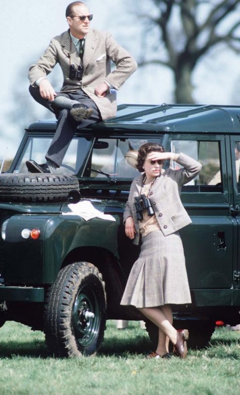 Isabel II y Felipe de Edimgurgo en 1968.
