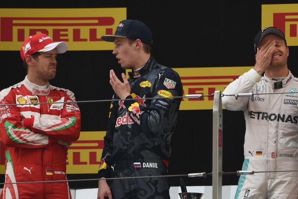 Vettel y Kvyat.