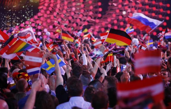 Decenas de banderas de diferentes países durante la pasada edición...