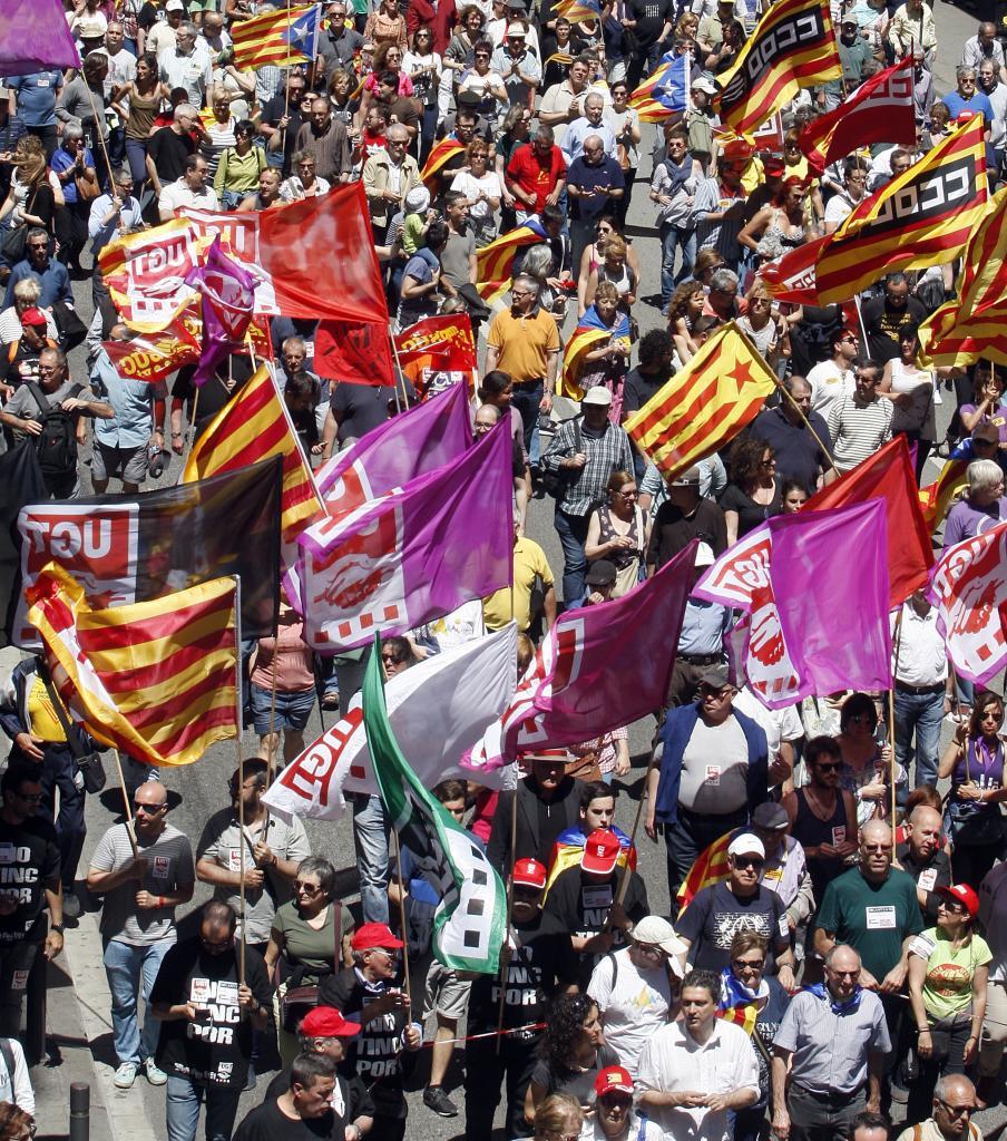 Banderas de distintas ideologías coincidieron en la manifestación