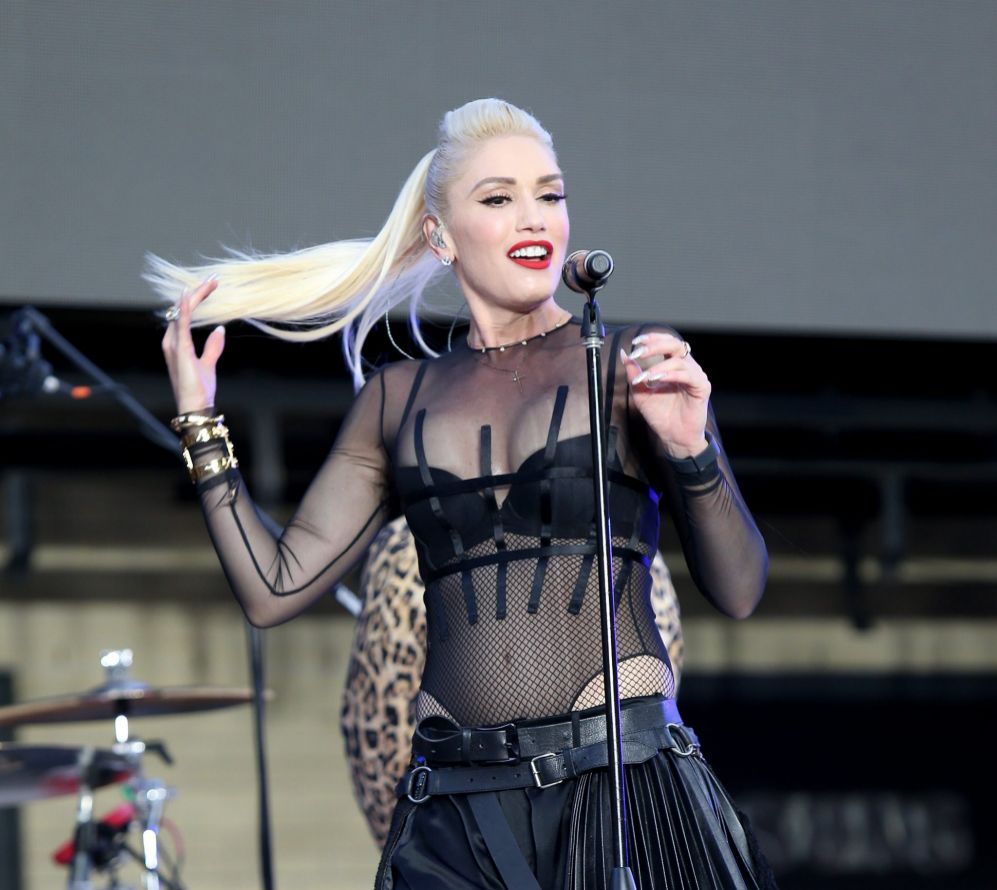 La famosa cantante, Gwen Stefani, tan rockera como siempre durante el...