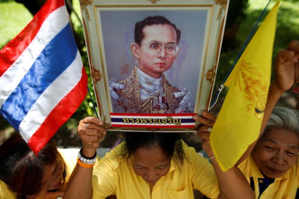 Tailandia celebra este jueves el 70 aniversario del acceso al trono...