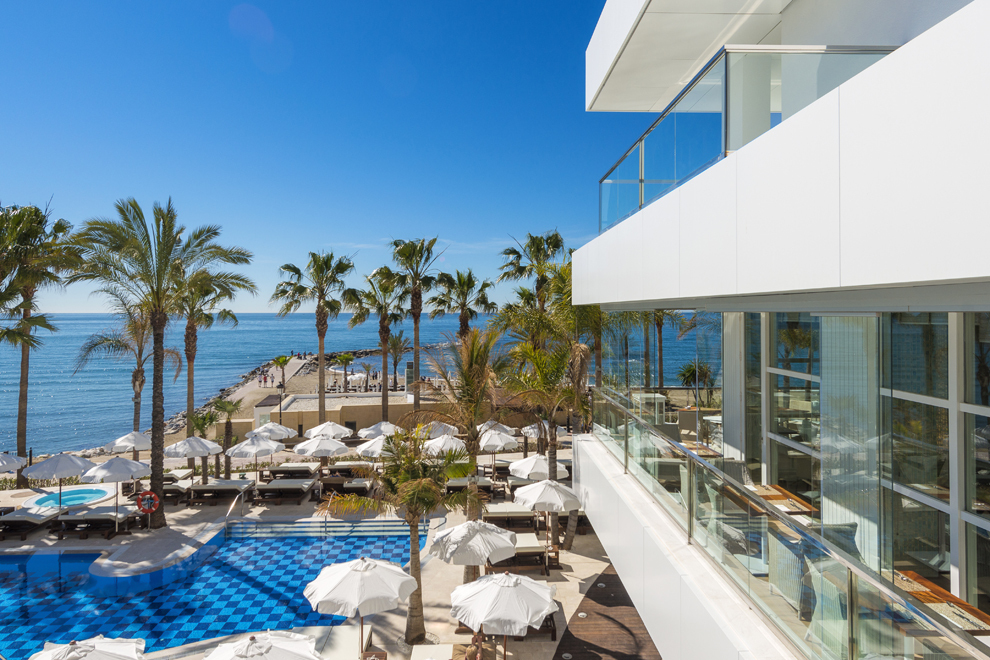 <h2 class="ladillo">Amre Marbella Beach Hotel / MLAGA</h2>  Desde...