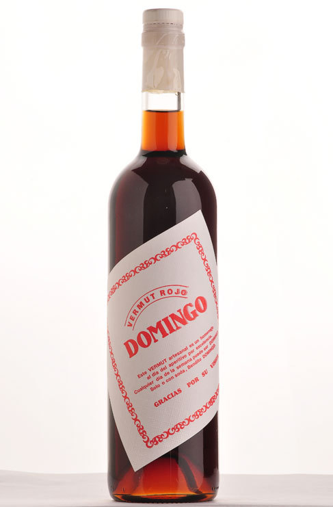 <strong>DOMINGO:</strong> 12,90 euros. La botella homenajea al día...