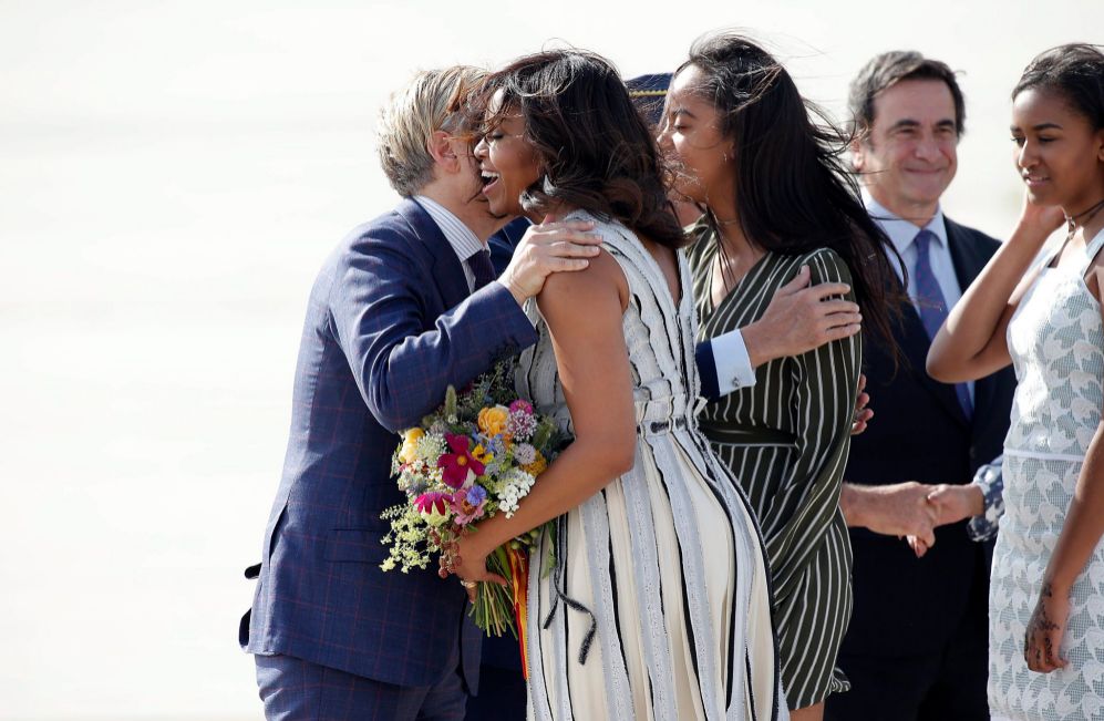 Michelle Obama y sus hijas aterrizaron ayer en Madrid. El motivo de su...