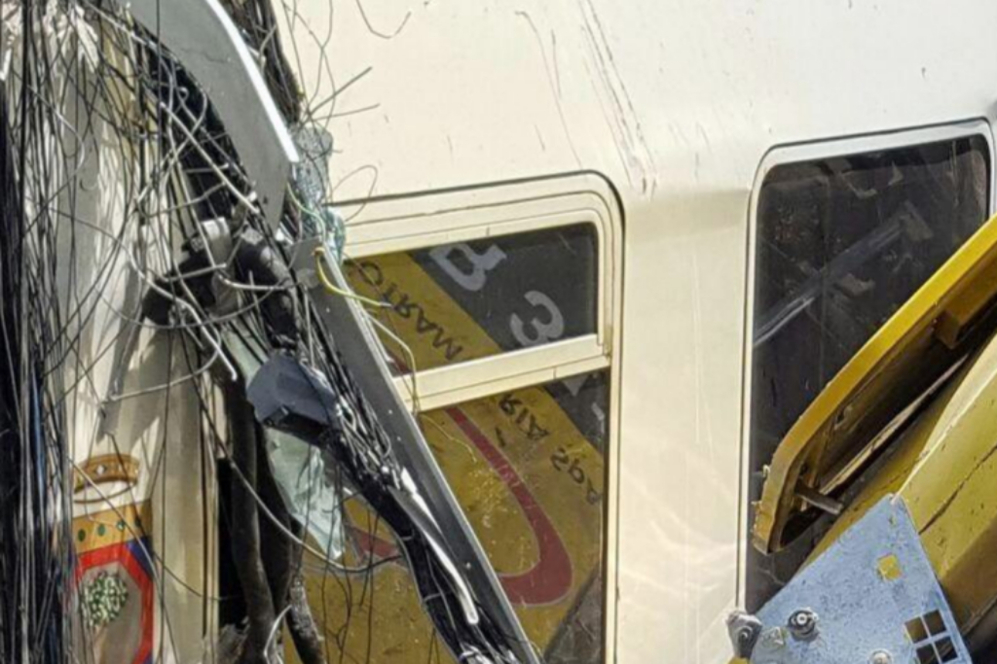 Resultado tras el choque de los dos trenes en Apulia, al sur de Italia