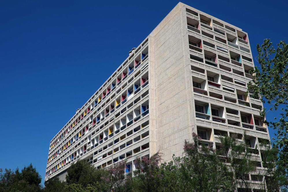 Marsella (Francia): El edificio de la imagen es 'Cite Radieuse', tambin conocido como 'Maison du Fada'. Construido en hormign entre los aos 1947 y 1952.